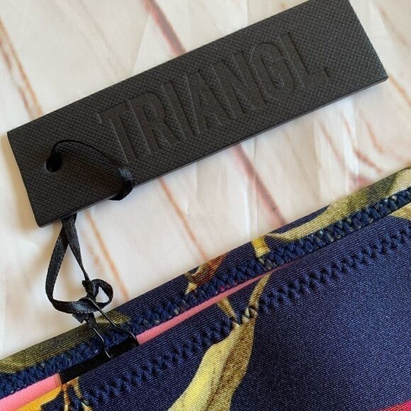 TRIANGL Delilah Fiore Nero Midnight Floral bottom - Picture 3 of 5